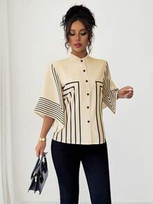 Elenzga Blus Elegan Prancis dengan Kerah Mandarin, Motif Garis Geometris Cetak Digital, Lengan Asimetris, dan Plaket Asimetris untuk Musim Semi/Panas, Cocok untuk Resor. - Aprikot - View 5