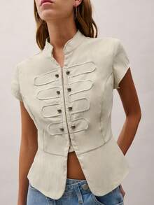 Nöista Short Sleeve Slim Fit Top With Military Detail Buttons On Front In Sage Green, Front Opening And Mao Neck. Summer Outfit, Beach, Casual Look, Easter, Pring, Holiday, Vacay, Vactions Look. - Green - View 3