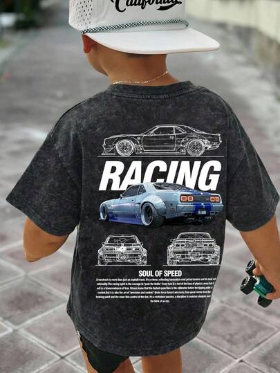 SHEIN 新款男童休闲简约Y2K风格T恤，饰有英文字母、汽车图案、超大背面印花、涂鸦、扎染、街头风、运动风、美式复古元素，宽松舒适的圆领短袖设计，适合夏季穿着。