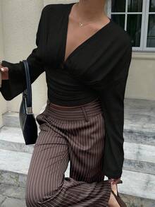 Siren Gaze Áo thun nữ cổ chữ V trơn, dáng ôm, thích hợp mặc hàng ngày. - màu đen - Xem 2