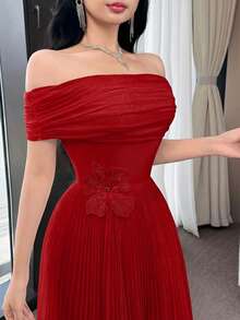 Feyla Gaun Mini Pesta Wanita Warna Polos Tanpa Bahu dengan Detail Kerut dan Hiasan Bunga 3D serta Mutiara Imitasi, Elegan dan Pinggang Terikat - Burgundy - View 6