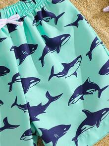 SHEIN 男童休闲宽松时尚可爱经典海洋鲨鱼海豚印花泳裤，适合夏季穿着 - 彩色 - 查看 3