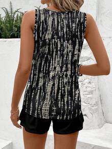 SHEIN LUNE Women's Casual Round Neck Retro Printed Striped Contrast Color Pattern Tank Top And Shorts 2-Piece Set, Suitable For Summer, Outing, Street, Work Commute, Party, Chic - Multicolor - View 2