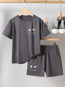 SHEIN 男童笑脸印花圆领短袖蓝色套装，休闲百搭，适合日常穿着，春夏皆宜 - 灰色 - 查看 3