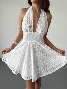 RiviMae 性感露背吊带迷你连衣裙，时尚白色蕾丝露背沙滩度假连衣裙 - 白色 - 查看 1