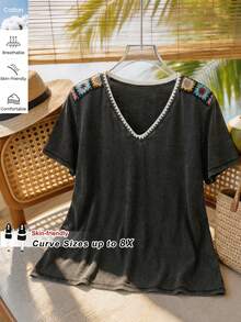 SHEIN CURVE+ Curve 尺码 US22 音乐节、海滨度假、波西米亚风女士复古音乐节休闲波西米亚钩针拼接纯色 V 领短袖宽松水洗 T 恤，西部乡村风格音乐会度假 - 黑色 - 查看 2