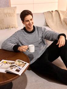 Manfinity Underwear&Sleepwear Basics Embroidered Fleece Crew Neck Long Sleeve & Long Pants Men's Pajama Set, Winter - متعدد الألوان - مشاهدة 1