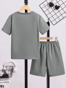 SHEIN Mirajuku 2件套青少年男童夏季休闲短袖T恤和短裤套装 - 灰色 - 查看 2