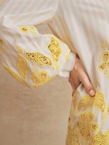 Anewsta 新款夏季度假装条纹印花定位镂空刺绣宽松舒适女士优雅衬衫 - 黃色 - 查看 2