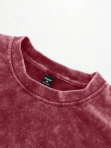 Manfinity EMRG Men's Casual Slogan Print Distressed T-Shirt, Summer - Red - View 5