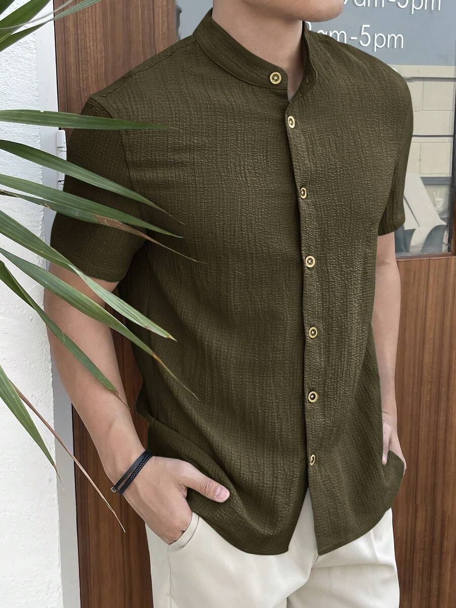 HIMLAND Camisa de manga corta de un solo pecho de unicolor, versátil y casual para uso diario para hombres - Verde militar - Ver 1