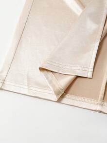 SHEIN Franclia 早春香槟金光泽连衣裙 - V 领插肩袖廓形，交叉扭结腰身搭配金属扣饰，中长侧开衩修身裙：鸡尾酒会、约会之夜和优雅通勤的奢华之选 - 杏色 - 查看 4