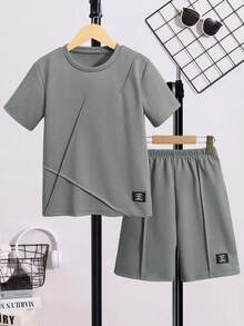 SHEIN Mirajuku 2件套青少年男童夏季休闲短袖T恤和短裤套装 - 灰色 - 查看 5