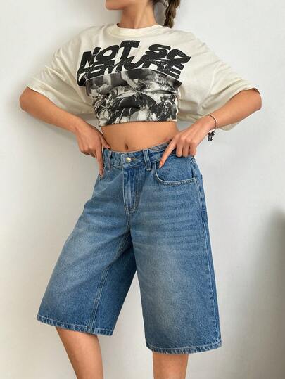 SHEIN Calça jeans curta casual azul-escura de cintura baixa, estilo streetwear, comprimento abaixo do joelho.