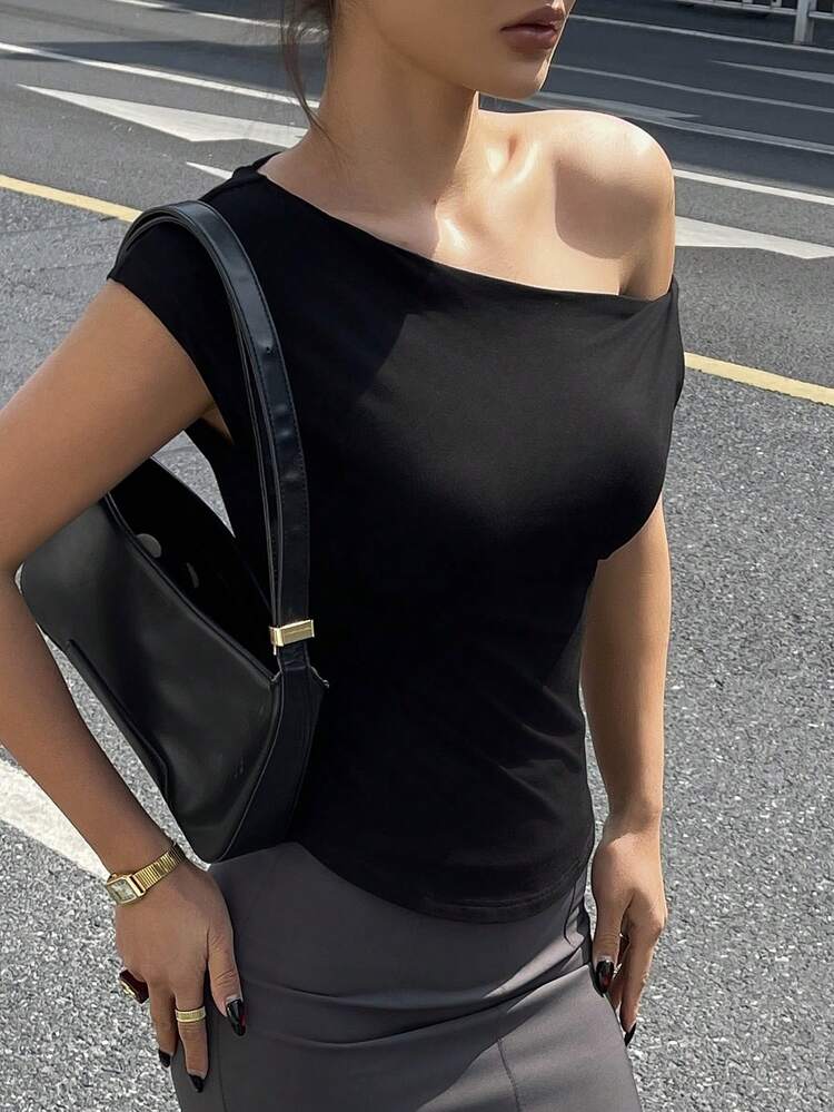 Women's Solid Color Asymmetric Shoulder Fitted Casual Daily Short Sleeve T-Shirt Summer