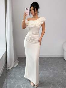 SHEIN Raffinéa 女士杏色露肩荷叶边修身连衣裙，优雅通勤连衣裙，约会之夜柔美氛围连衣裙，女士侧边松紧褶皱元素连衣裙 - 杏色 - 查看 7