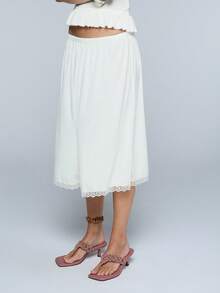 COUREZ 低腰阔腿针织短裤，蕾丝边饰 / Y2K 夏季女装 春季女装 夏季服装 度假装 夏季短裤 女士短裤 - 白色 - 查看 4