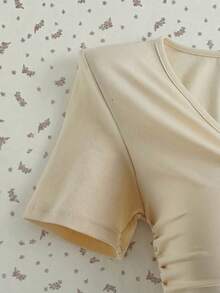 SHEIN Unity Damen sexy V-Ausschnitt Kurzarm Crop Top mit Frontring Dekor, gestrickt in cremeweiß/zitronengelb, geeignet für Frühling, Sommer, Herbst - Senfgelb - Übersicht 3