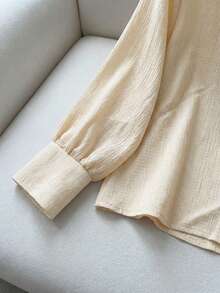 Franclia 女士优雅圆领V领珍珠装饰长袖衬衫，适合通勤和日常优雅穿着 - 杏色 - 查看 6