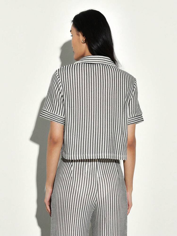 KSTM Camisa de manga corta con botones, cuello y bolsillos en el pecho, a rayas, para uso casual en la oficina