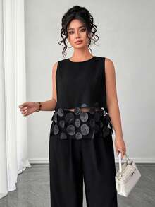 SHEIN Elenzya 大码女式纯色无袖立领常规衬衫，网纱花卉拼接，优雅设计上衣+宽松休闲网纱下摆长裤，两件套 - 黑色 - 查看 3