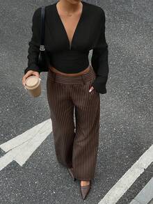 Siren Gaze Áo thun nữ cổ chữ V trơn, dáng ôm, thích hợp mặc hàng ngày. - màu đen - Xem 6