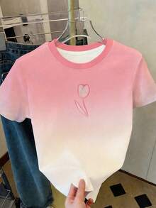 SHEIN Estilo de moda muy vendido, camiseta de manga corta con tulipán rosa degradado para niñas jóvenes, estilo de nicho para compras, estilo de moda para primavera y verano - Multicolor - Ver 3