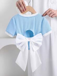 淺藍色