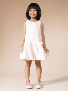 SUMWON 女童无袖粉色条纹低腰蝴蝶结连衣裙，圆领和荷叶边下摆，适合春季休闲穿着 - 淺粉色 - 查看 3