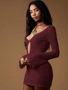 MISSGUIDED Vestido mini de punto de manga larga con escote en V profundo y silueta ajustada, con abertura en el cuello, para uso en fiestas de otoño e invierno - Burdeos - Ver 3