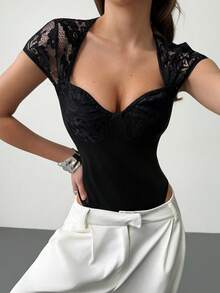 RiviMae 优雅蕾丝拼接连体衣，黑色短袖连体衣，适合春夏穿着，性感胸衣式连体衣 - 黑色 - 查看 1