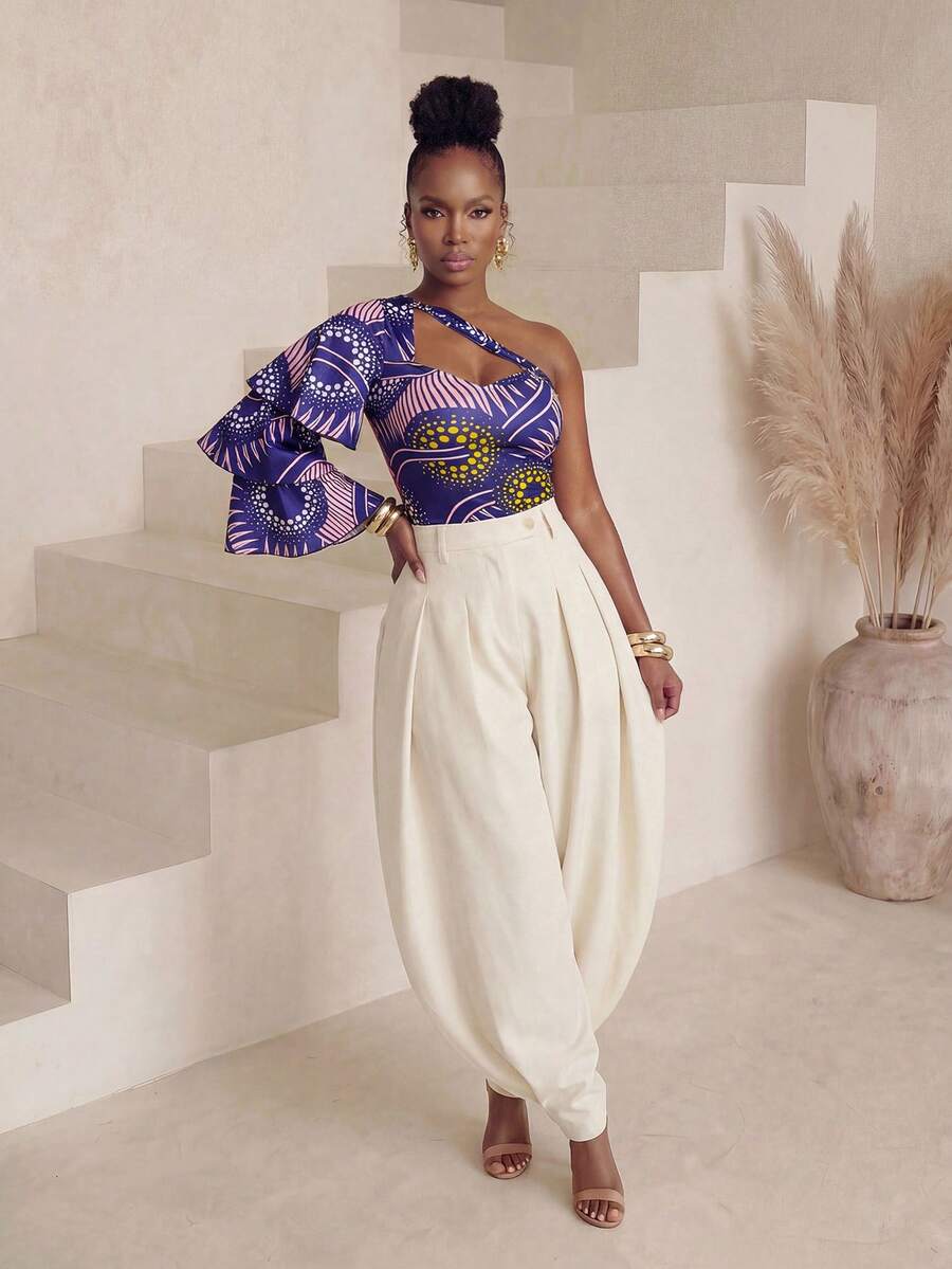 BamGleam 不规则花卉印花单肩衬衫，藏蓝色底，饰以粉紫色几何波点图案，不对称喇叭袖，短款修身衬衫 - 彩色 - 查看 1