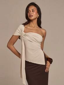 COSMINA 女士优雅不对称扭肩衬衫，百搭实用，适合通勤、办公、约会、派对、生日、情人节、春季等场合。 - 米色 - 查看 4