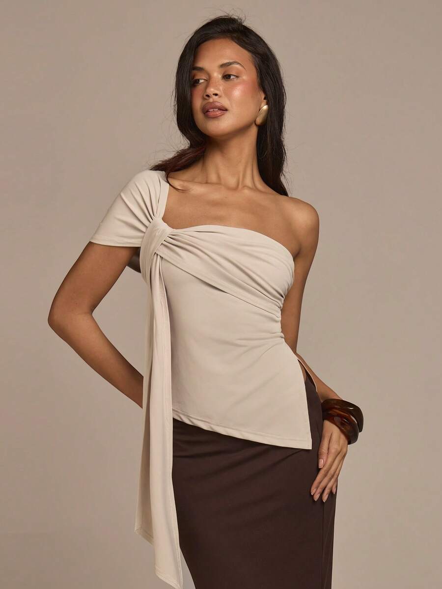 COSMINA 女士优雅不对称扭肩衬衫，百搭实用，适合通勤、办公、约会、派对、生日、情人节、春季等场合。 - 米色 - 查看 1