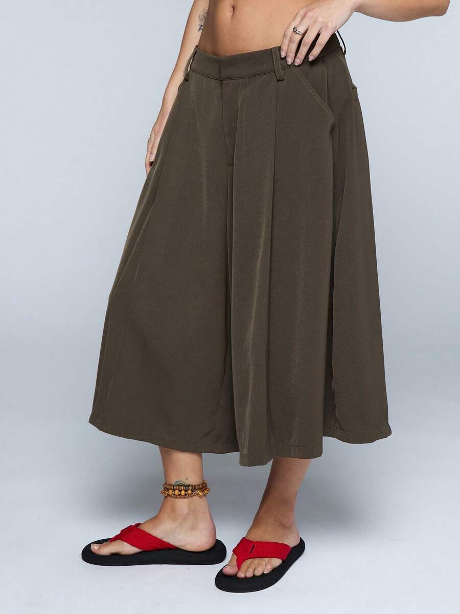 COUREZ Short taille basse à coupe ballon extrême / Vêtements printemps Y2K pour femmes, short plissé mignon marron, short mi-long, tenues de sortie, tenues de vacances, tenues d'été - Vert - Voir 1