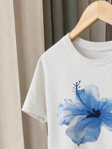 Bộ 2 món dành cho nữ tuổi teen, gồm áo ngắn tay và quần short in hoa màu xanh dương, thích hợp cho mùa xuân, hè, thu, phù hợp cho hoạt động ngoài trời, dạo phố, ở nhà. Trang phục cổ điển thoải mái và đa năng. - Nhiều màu - Xem 3