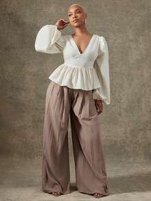 Vixey V领褶皱泡泡袖长袖荷叶边下摆上衣 - 白色 - 查看 1