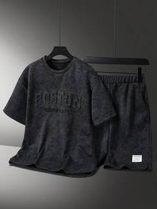 SHEIN 青少年男孩休闲两件套，时尚印花T恤，侧边独特弧形设计；短裤，简约织唛，弧形裤脚，适合夏秋穿着。 - 黑色 - 查看 3