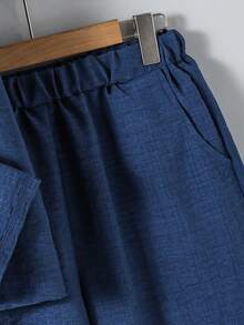 Vacaura Bộ 2 món thời trang thường ngày, tối giản, đa năng, áo sơ mi ngắn tay và quần short màu xanh navy phối hai tông màu, dáng rộng, thoải mái cho mùa thu, xuân, hè, phù hợp cho mặc hàng ngày, đi làm, hoạt động ngoài trời, thể thao, đi học, dạo phố, dự tiệc và chụp ảnh. - Nhiều màu - Xem 3