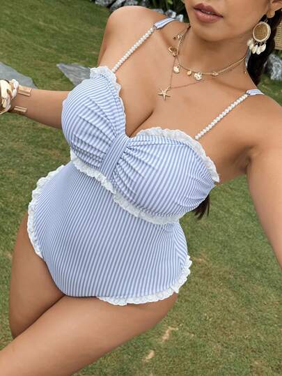 Swim Mod 2026新款春夏蓝白条纹随机印花大圆领荷叶边可调节肩带加大码连体泳衣，适合海滩和度假