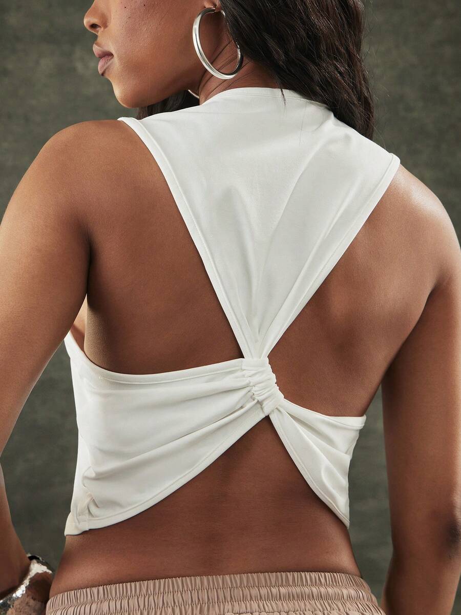 Denimoi Women's Solid Color Twist Back Round Neck Casual Tank Top - White - View 1