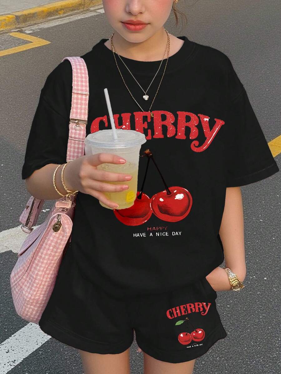 SHEIN 2 件套休闲宽松圆领短袖 T 恤和短裤套装，适合青少年女孩，适合春夏季 - 彩色 - 查看 1
