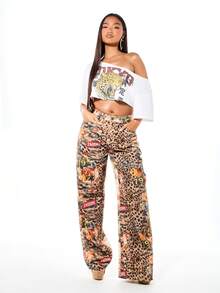 SUMWON WOMEN Women's Oversized Off Shoulder Distressed Tokyo Leopard Graphic Tee With Asian Script Streetwear Fashion Casual Top - White - View 3