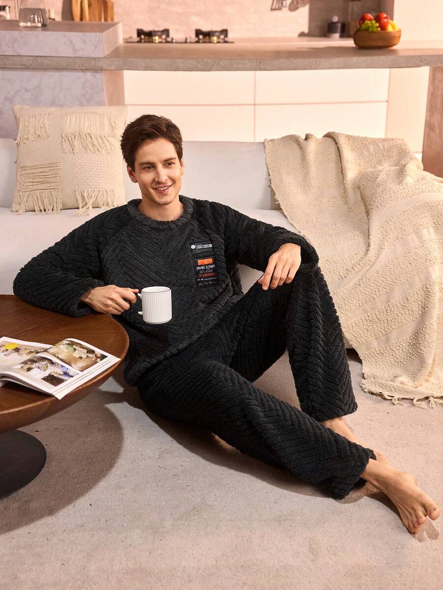 Manfinity Underwear&Sleepwear Basics Fleece Crew Neck Long Sleeve & Long Pants Pajama Set, Plus Size Men, Winter - متعدد الألوان - مشاهدة 1