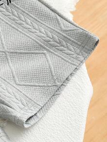 SHEIN Explorewe 男童休闲刺绣提花面料短袖T恤短裤套装（2件套），舒适透气，适合日常休闲户外穿着，春夏皆宜。 - 淺灰色 - 查看 3