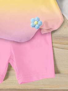 Bộ 2 món cho bé gái, áo tay ngắn cổ tròn và quần short bó sát màu hồng nhạt in kỹ thuật số họa tiết cầu vồng chuyển màu phối 5 bông hoa, thích hợp cho mùa hè đi học, ở nhà, dã ngoại, trang phục hè dễ thương cho bé gái, phong cách Hàn Quốc. - Nhiều màu - Xem 3