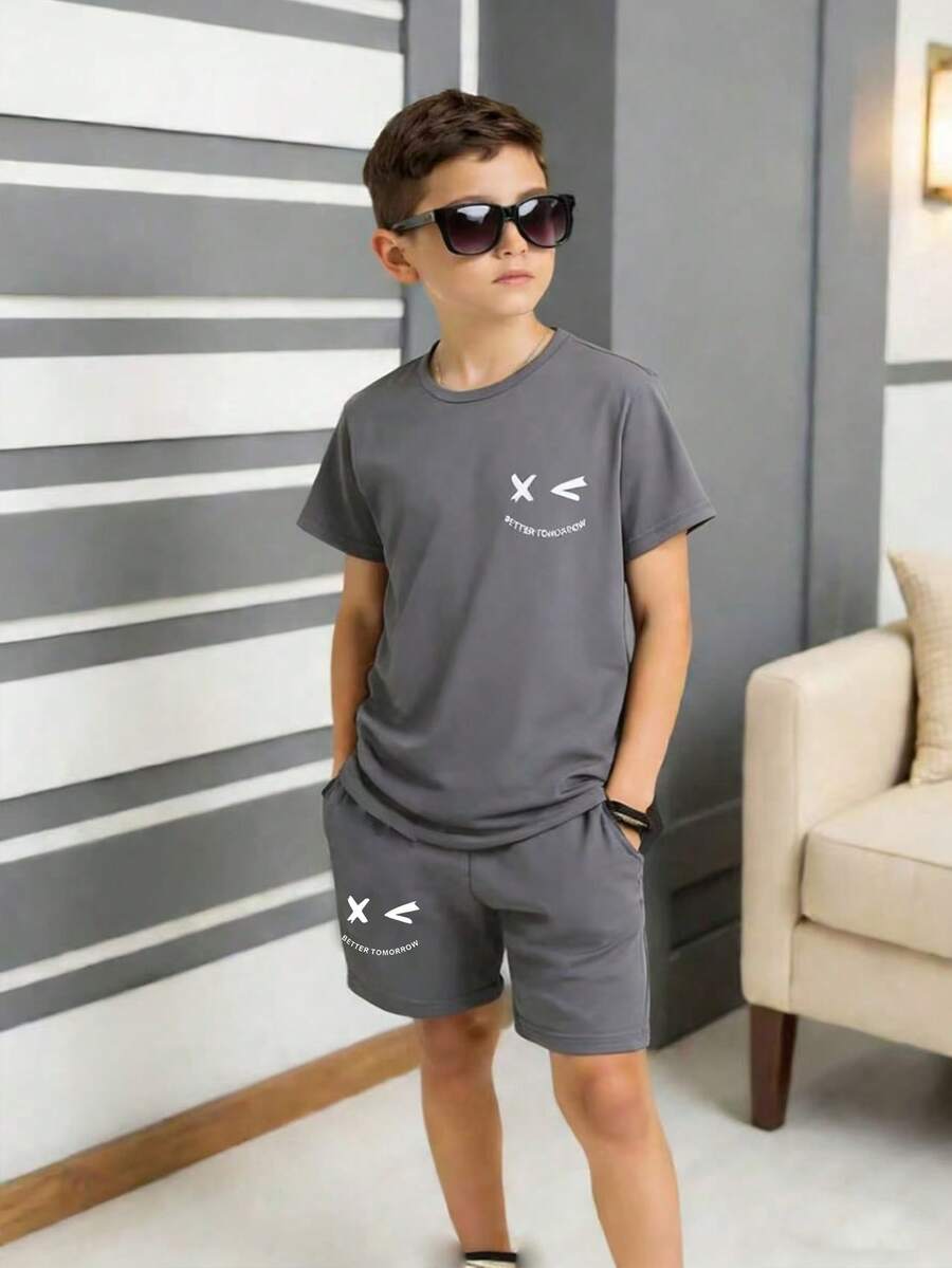 SHEIN 男童笑脸印花圆领短袖蓝色套装,休闲百搭,适合日常穿着,春夏皆宜 - 灰色 - 查看 1