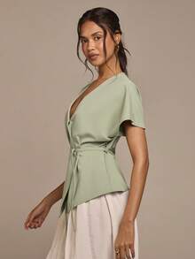 COSMINA Áo sơ mi nữ thanh lịch, vai rớt, dáng rộng, thắt eo, đa năng, thích hợp đi làm, công sở, đi chơi, mặc hàng ngày, đầu xuân. - màu xanh lá - Xem 7