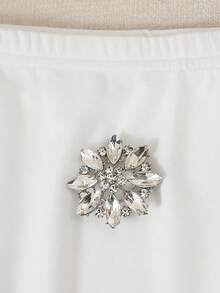 SHEIN PETITE CURVE Bộ đồ 2 món dành cho nữ cỡ lớn, gồm áo thun ngắn tay và chân váy midi đính đá hoa, kiểu dáng thường ngày. - trắng - Xem 3