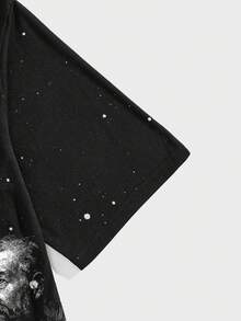 Manfinity EMRG Bộ 2 món gồm áo thun ngắn tay và quần short cạp chun in hình Bữa Tiệc Ly cuối cùng dành cho nam, thích hợp mặc mùa hè. - màu đen - Xem 3